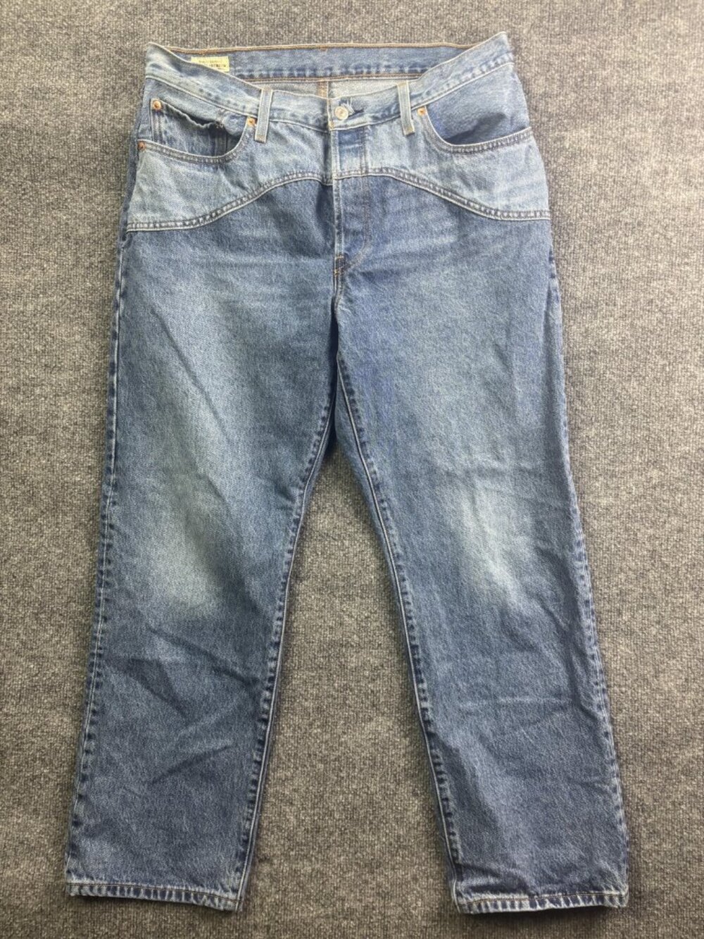 Levis 501 90s Jeans Womens 33x30 Medium Wash Blue Button Fly Straight Leg Denim